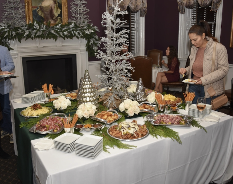 Best Savannah Restaurants for Holiday Dining 2024: Where to Celebrate Christmas and New Year's in the Historic District