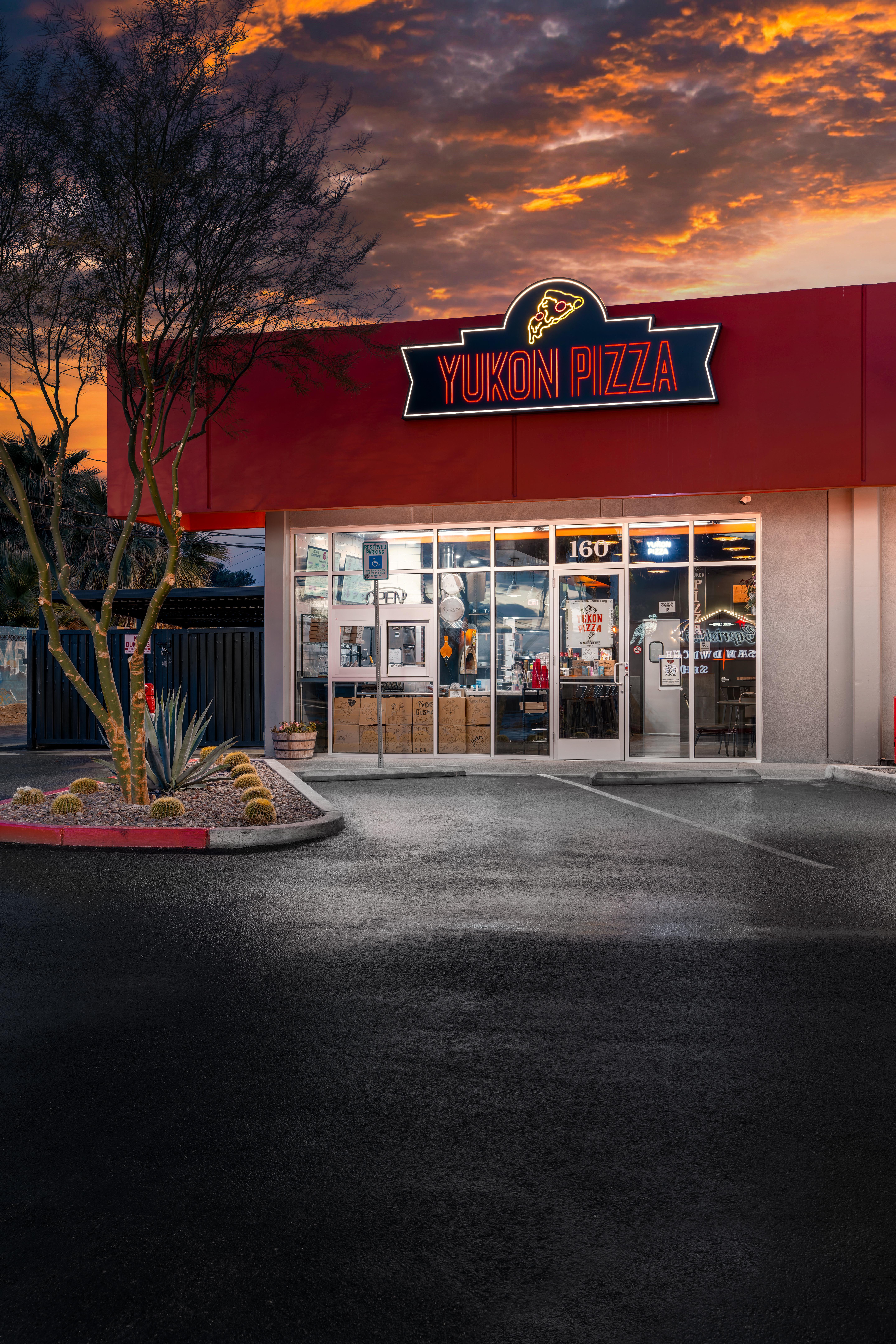 Green Truck Pub Savannah burger