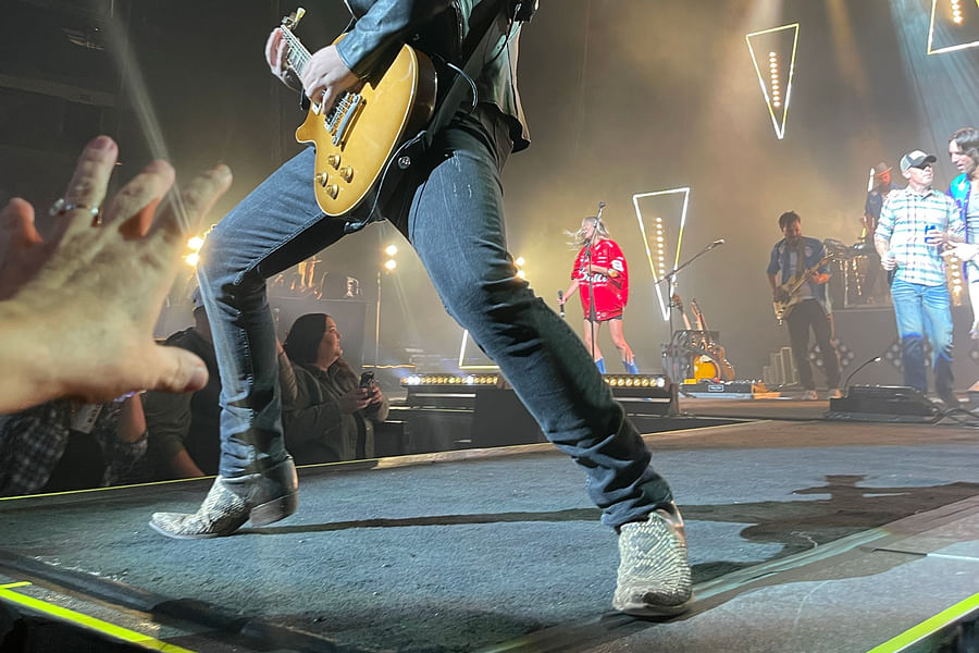 Travis Denning live show