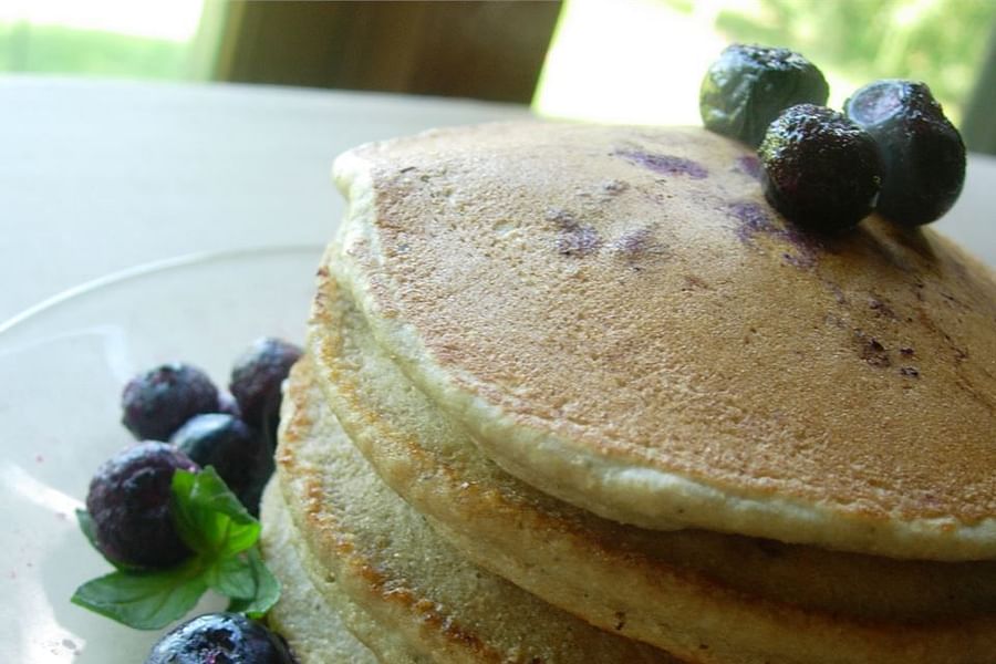 blueberry pancakes brunch
