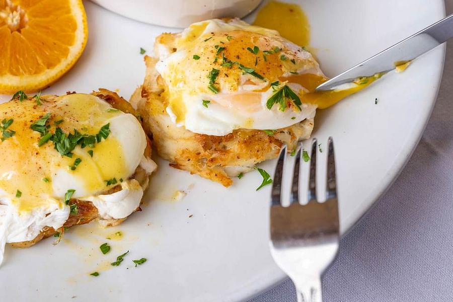 Savannah eggs benedict