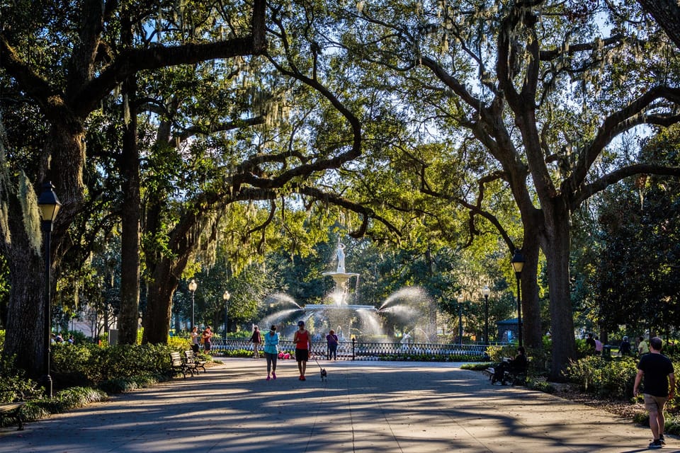 The Historic Beauty of Savannah: The Allure of the Historic District