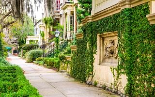 What are the pros and cons of residing in Savannah, GA?
