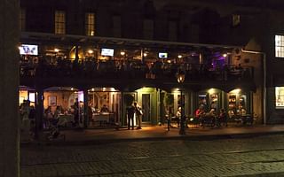What is the nightlife scene in Savannah, GA like?